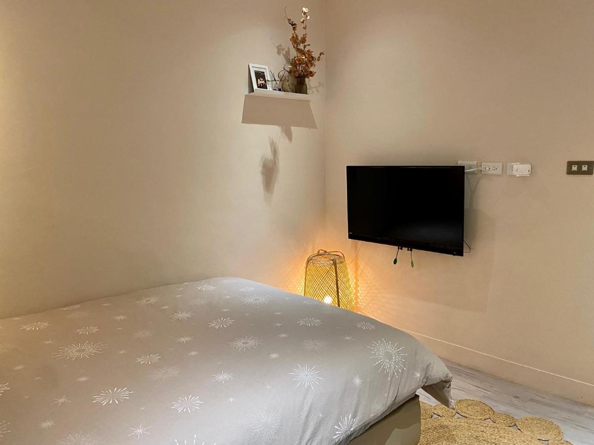 安平言寓包棟旅宿 Ian Apt Тайнань Экстерьер фото